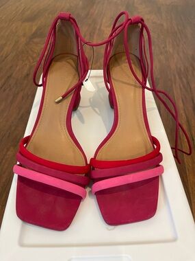 Satinato Pink Faux Suede Heeled Sandals Women’s Size 36 (US approx 5.5-6)